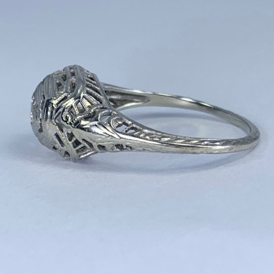 1920s Art Deco Diamond Engagement Ring in a 18K White Gold Filigree Se