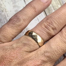 Load image into Gallery viewer, 1960s Etched Gold Wedding Band or Stacking Ring in 9k Yellow Gold. Estate Jewelry. Size 4 1/2. - Scotch Street Vintage