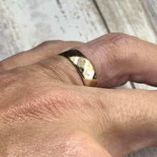 Load image into Gallery viewer, 1960s Etched Gold Wedding Band or Stacking Ring in 9k Yellow Gold. Estate Jewelry. Size 4 1/2. - Scotch Street Vintage