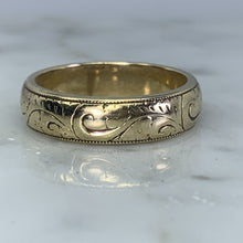 Load image into Gallery viewer, 1970s Etched Gold Wedding Band or Stacking Ring in Yellow Gold. Estate Jewelry. Affordable Vintage. - Scotch Street Vintage