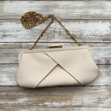Load image into Gallery viewer, 1980s Sophisticated Cream Clutch by La Regale. Perfect Neutral Evening Bag or Purse. - Scotch Street Vintage