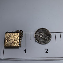 Load image into Gallery viewer, Antique 1910s Yellow Gold Floral Locket. Photo Pendants make Wonderful Heirloom Gifts. - Scotch Street Vintage