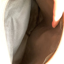 Load image into Gallery viewer, Vintage 1990s Large Brown Leather Purse From Jacobson's. Perfect Fall Boho Handbag. Sustainable Fashion. - Scotch Street Vintage