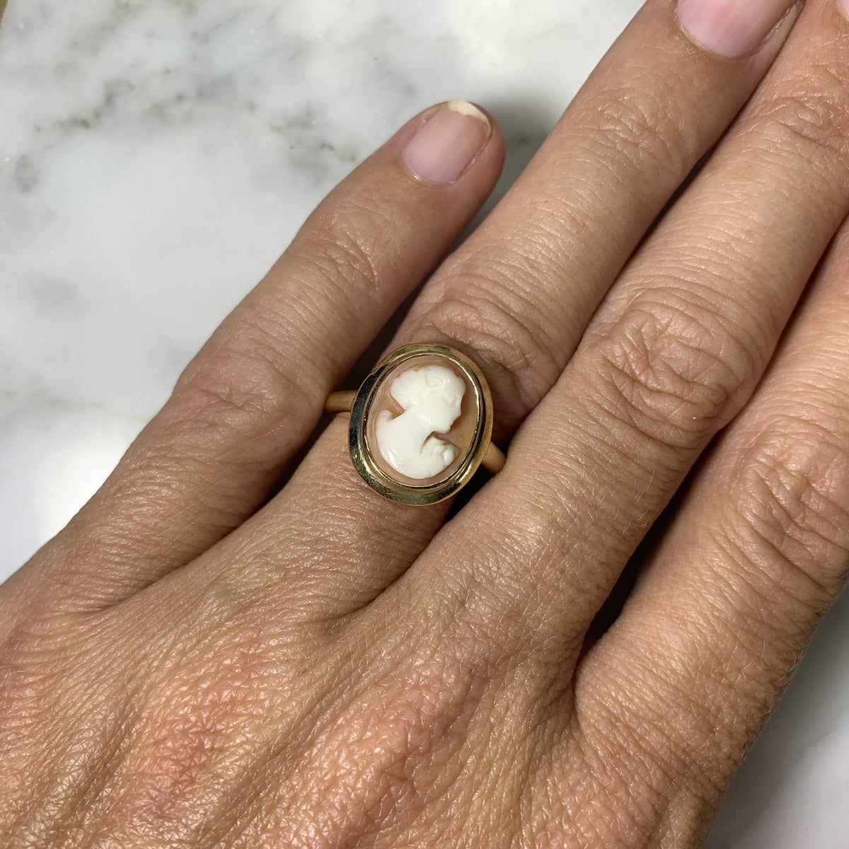 Vintage Carnelian Shell Cameo Ring in 10K Gold Hand Carved Sh