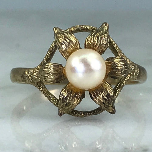 Vintage Pearl Flower Ring. 9k Yellow Gold. Full European Hallmark. June Birthstone. Circa 1978. - Scotch Street Vintage