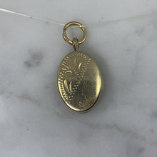 Load image into Gallery viewer, 1940s Yellow Gold Locket with Floral Etching. Photo Gift for Her. Something Old Brides Gift. - Scotch Street Vintage