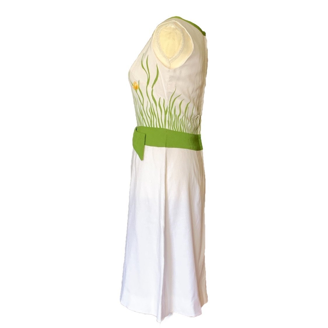 1960s White Linen Dress with a Yellow and Green Floral Design from Cov 1960s White Linen Dress with a Yellow and Green Floral Design from Cov