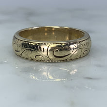 Load image into Gallery viewer, 1970s Etched Gold Wedding Band or Stacking Ring in Yellow Gold. Estate Jewelry. Affordable Vintage. - Scotch Street Vintage