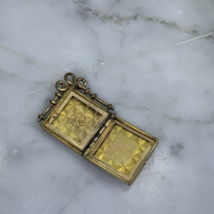Antique 1910s Yellow Gold Floral Locket. Photo Pendants make Wonderful Heirloom Gifts. - Scotch Street Vintage
