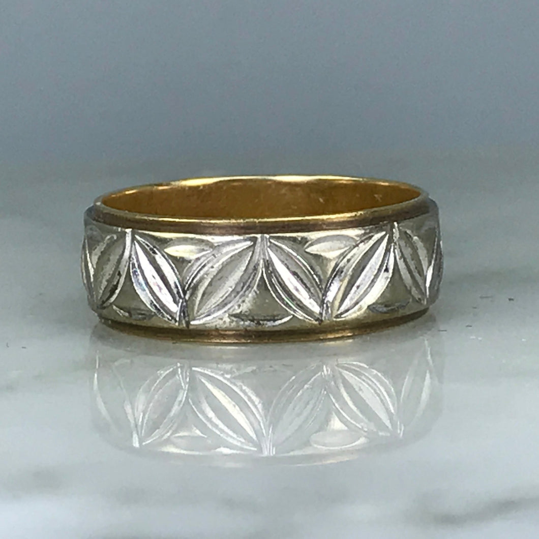 Etched Gold Wedding Band. 10K Yellow and White Gold. Size 6 US. Stacking Ring. Circa 1960. - Scotch Street Vintage