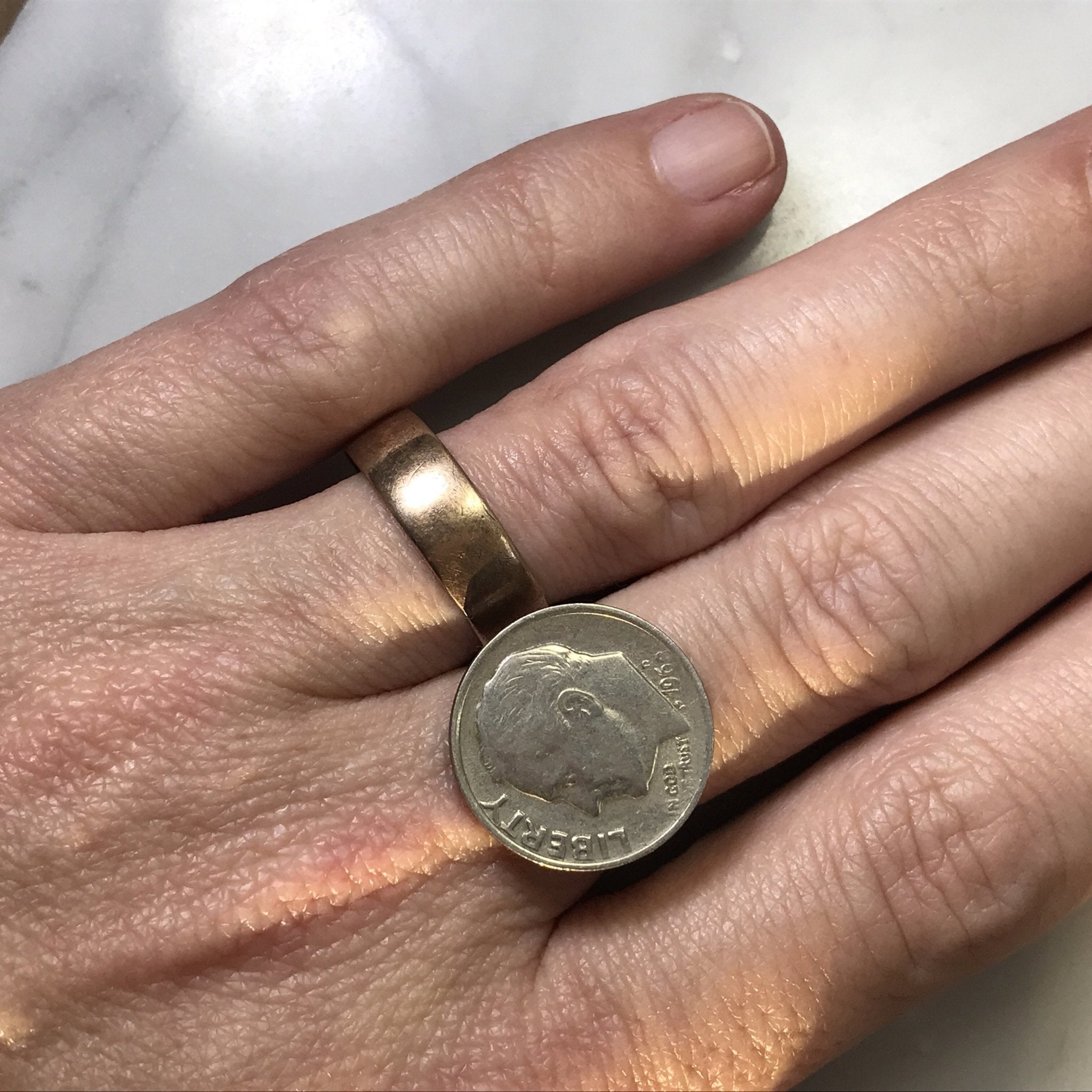 14k Gold Vintage Three Garnet Ring - The Crown Jewel