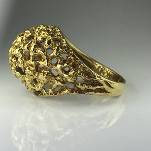 Vintage 18k Gold Dome Statement Ring. Size 5 1/4 US. 5.5 Grams. Circa 1970. One of a Kind Ring - Scotch Street Vintage