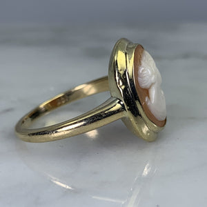 Vintage Carnelian Shell Cameo Ring in 10K Gold Setting. Hand Carved Shell Silhouette. Estate Jewelry - Scotch Street Vintage