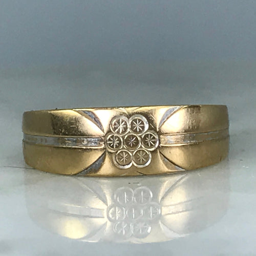 Vintage Etched Gold Wedding Band. 10K Yellow Gold. Size 6 1/4 US. Stacking Ring. Circa 1950. - Scotch Street Vintage