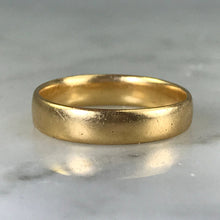 Load image into Gallery viewer, Vintage Gold Midi Band. 10K Yellow Gold. Size 4 US. Wedding Ring. Estate Fine Jewelry - Scotch Street Vintage