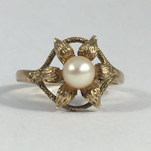 Vintage Pearl Flower Ring. 9k Yellow Gold. Full European Hallmark. June Birthstone. Circa 1978. - Scotch Street Vintage