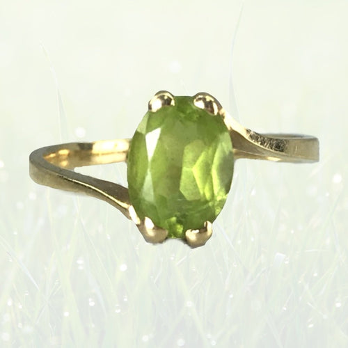 Vintage Peridot Engagement Ring in 10K Gold. August Birthstone. 16th Anniversary. Estate Jewelry. - Scotch Street Vintage