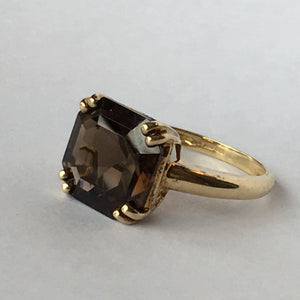 Vintage Smoky Quartz Engagement Ring in 9K Yellow Gold. Cocktail Ring. 70th Anniversary. - Scotch Street Vintage