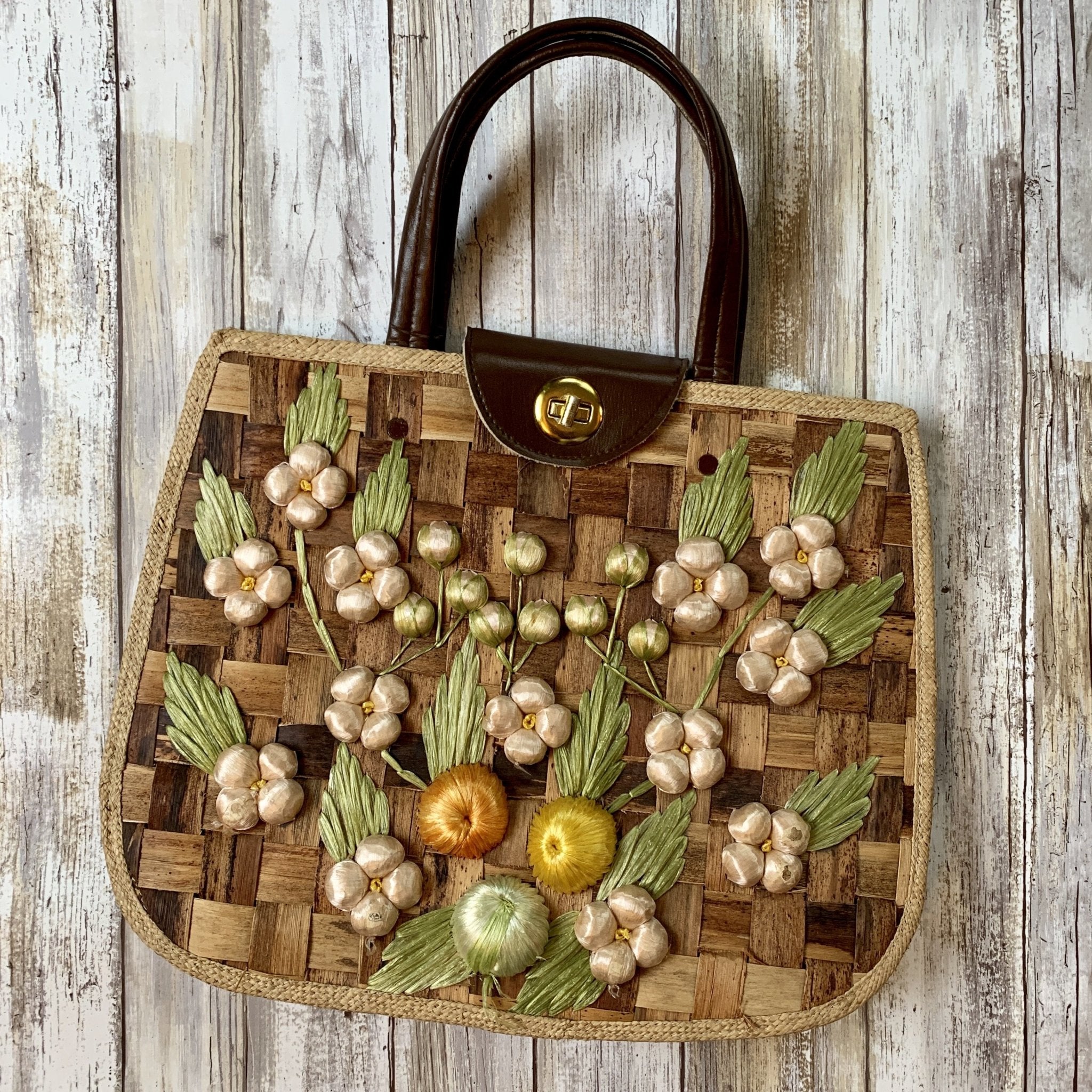 Vintage straw purse 2025